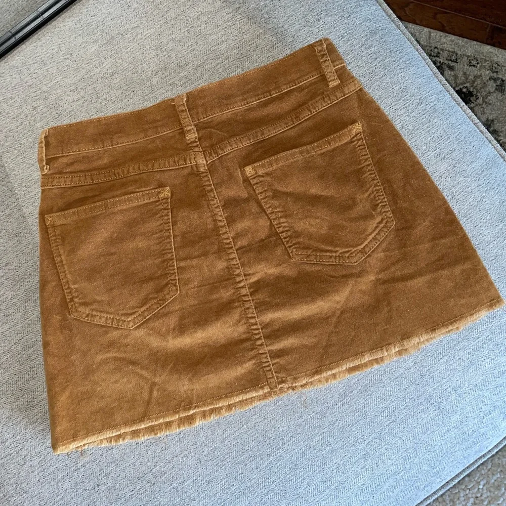 Brandy Melville Juliette Corduroy Skirt - Picture 2 of 4